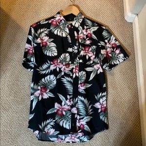 7 diamonds short sleeve button up Floral